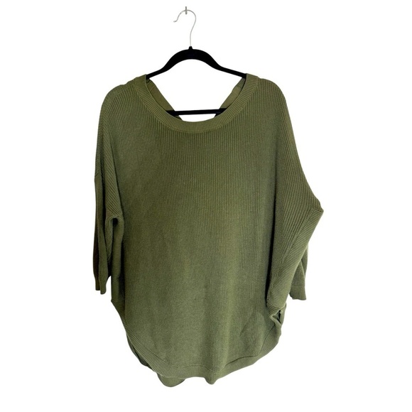 Express Olive Green Cotton Knit V Neck Quarter Sleeve Round Hem Sweater Large - Picture 1 of 6